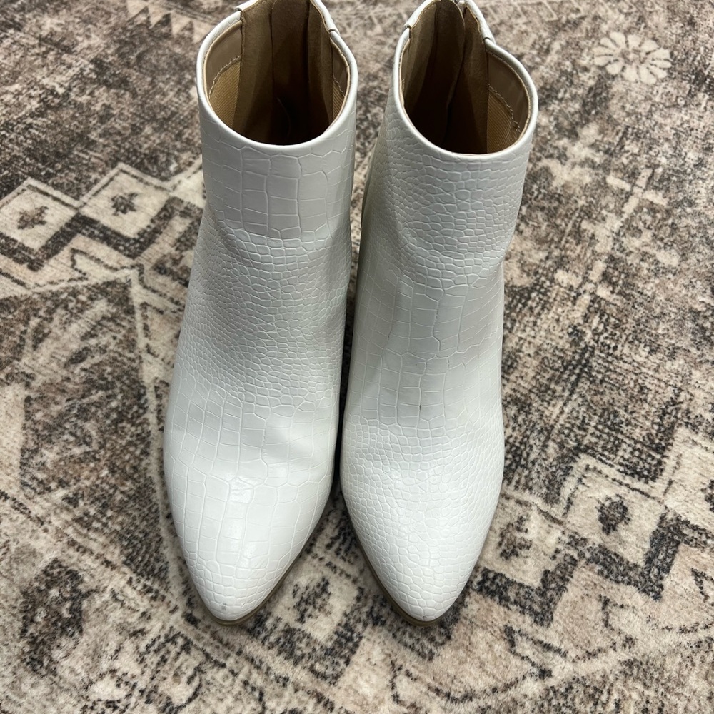 Elegant White Croc-Embossed Ankle Boots